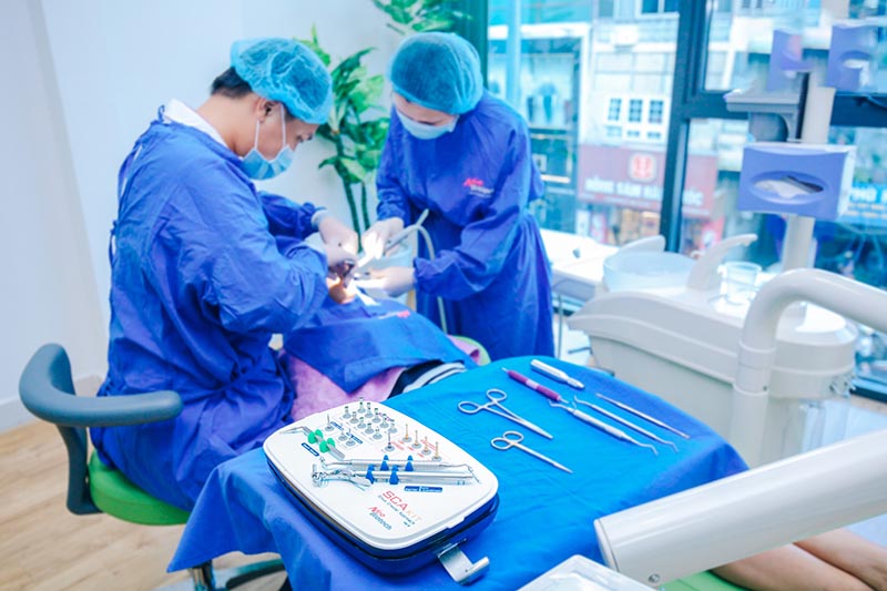 Thời gian cắm trụ Implant lên xương hàm diễn ra nhanh chóng